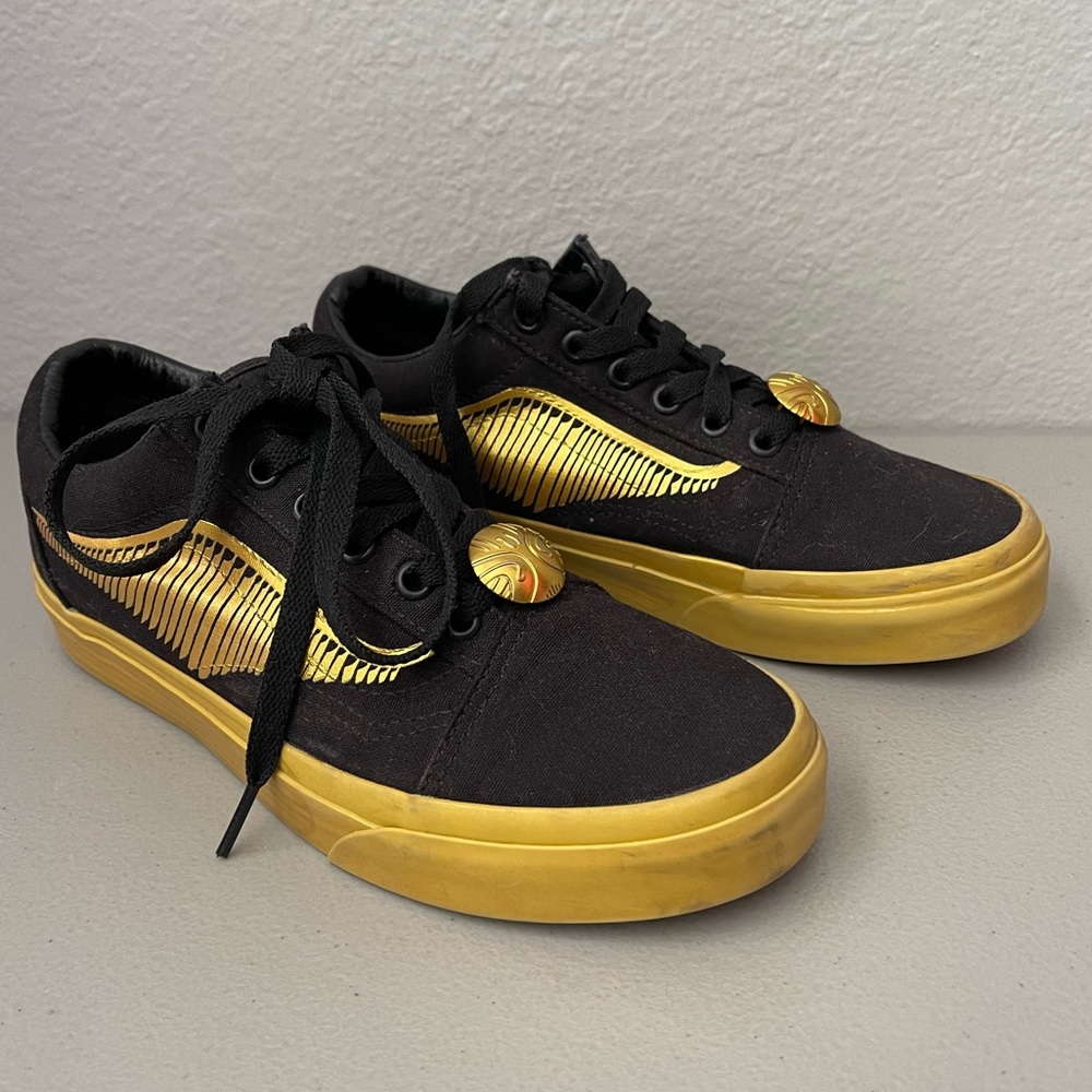 Vans Old Skool Harry Potter Golden Snitch Limited Edition Sneaker Men 5.5, W 7